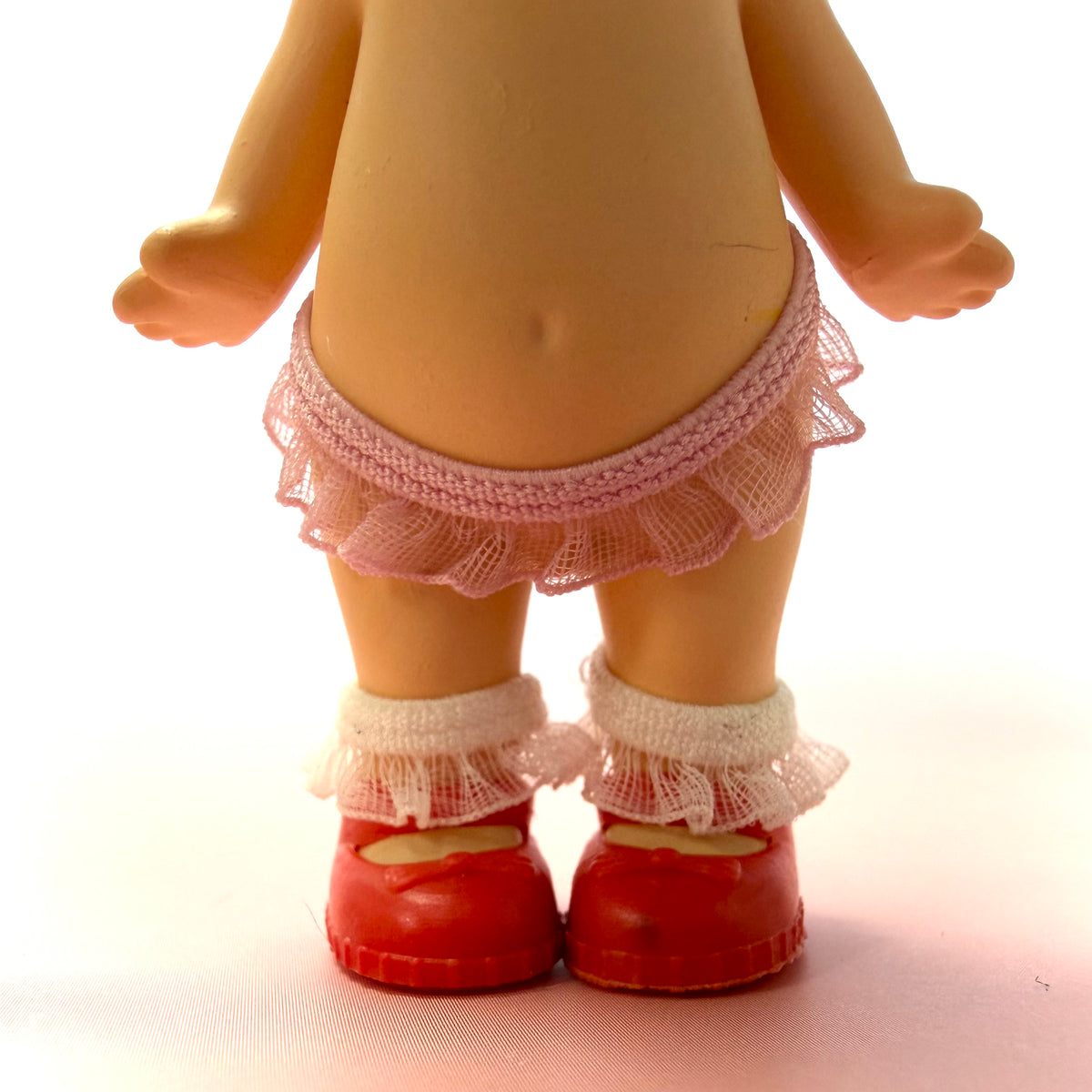 Ruffle socks and 1x pair of shoes