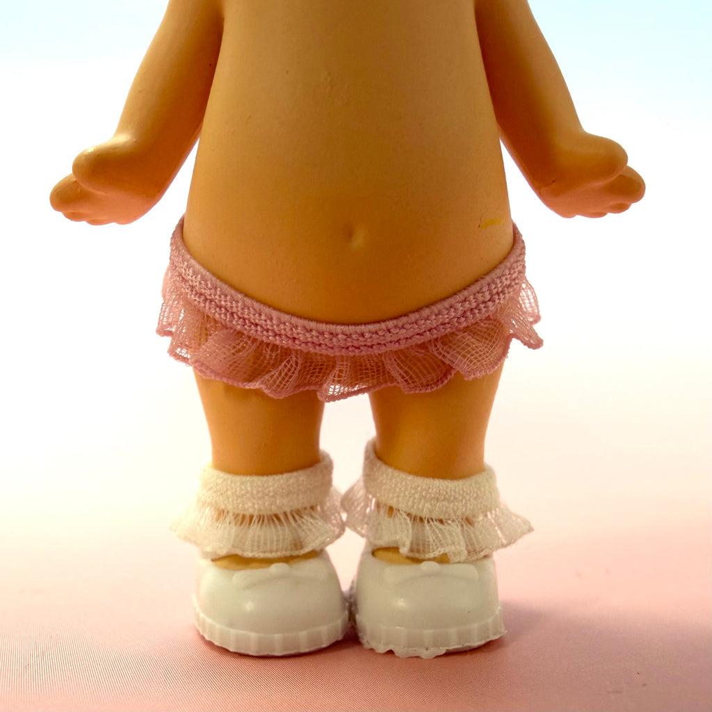 Ruffle socks and 1x pair of shoes